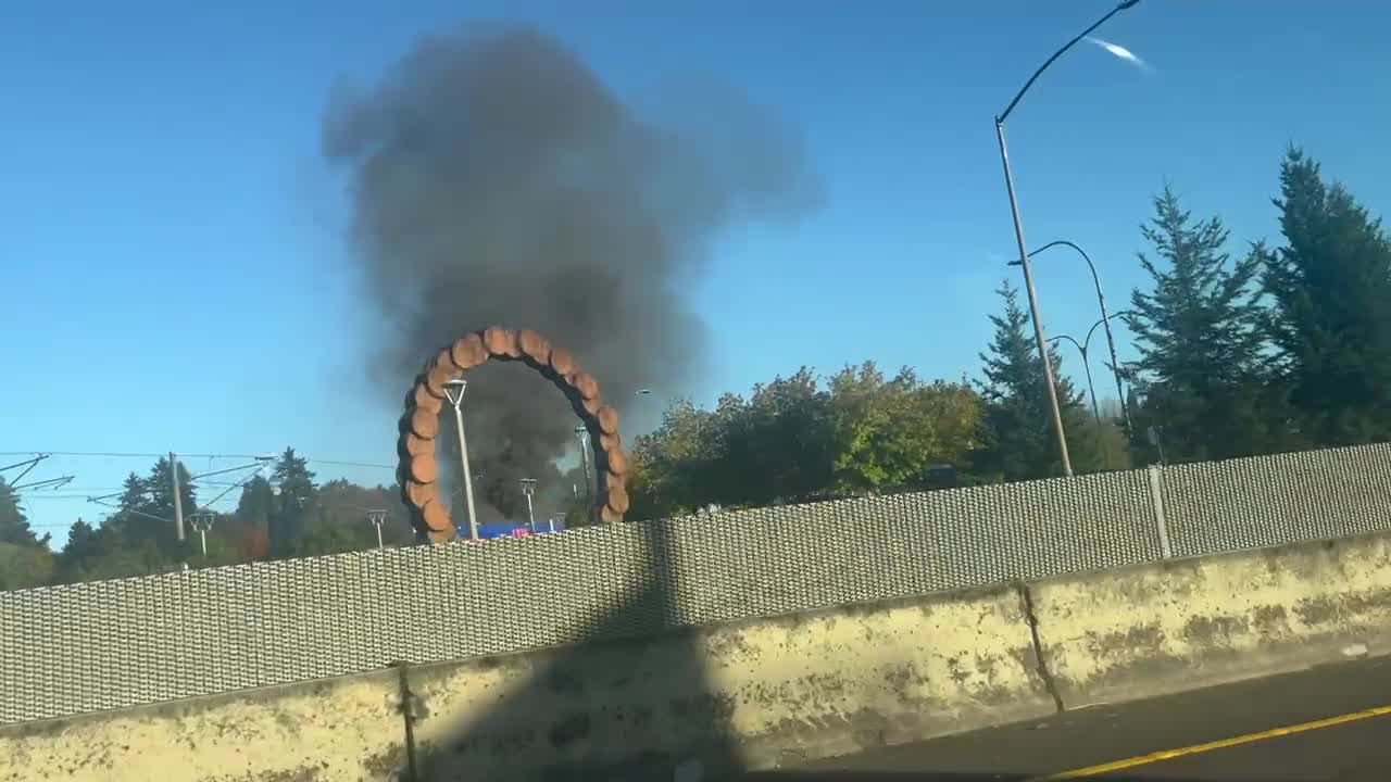MAX train catches fire in Southeast Portland – KOIN.com
