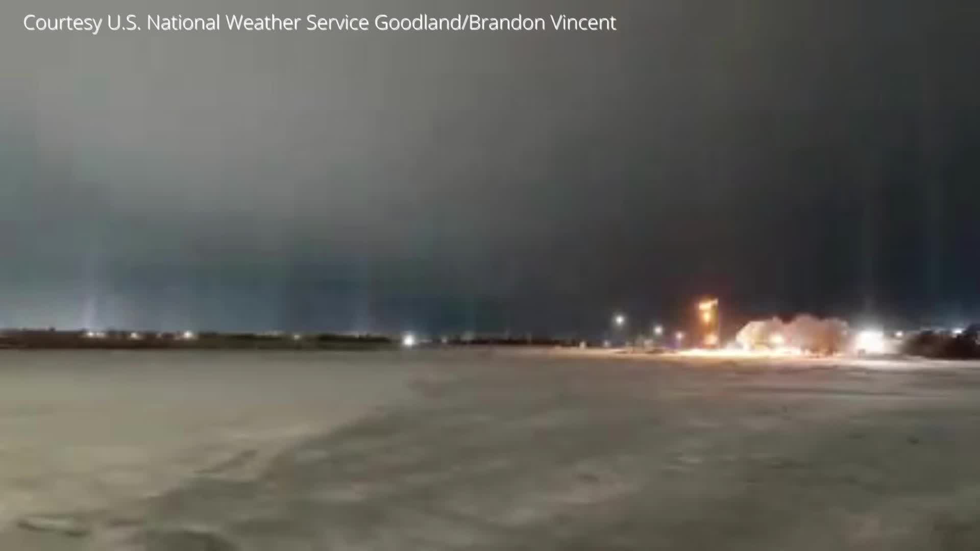 Pillars of light rise from Goodland, other Kansas towns – KSN-TV