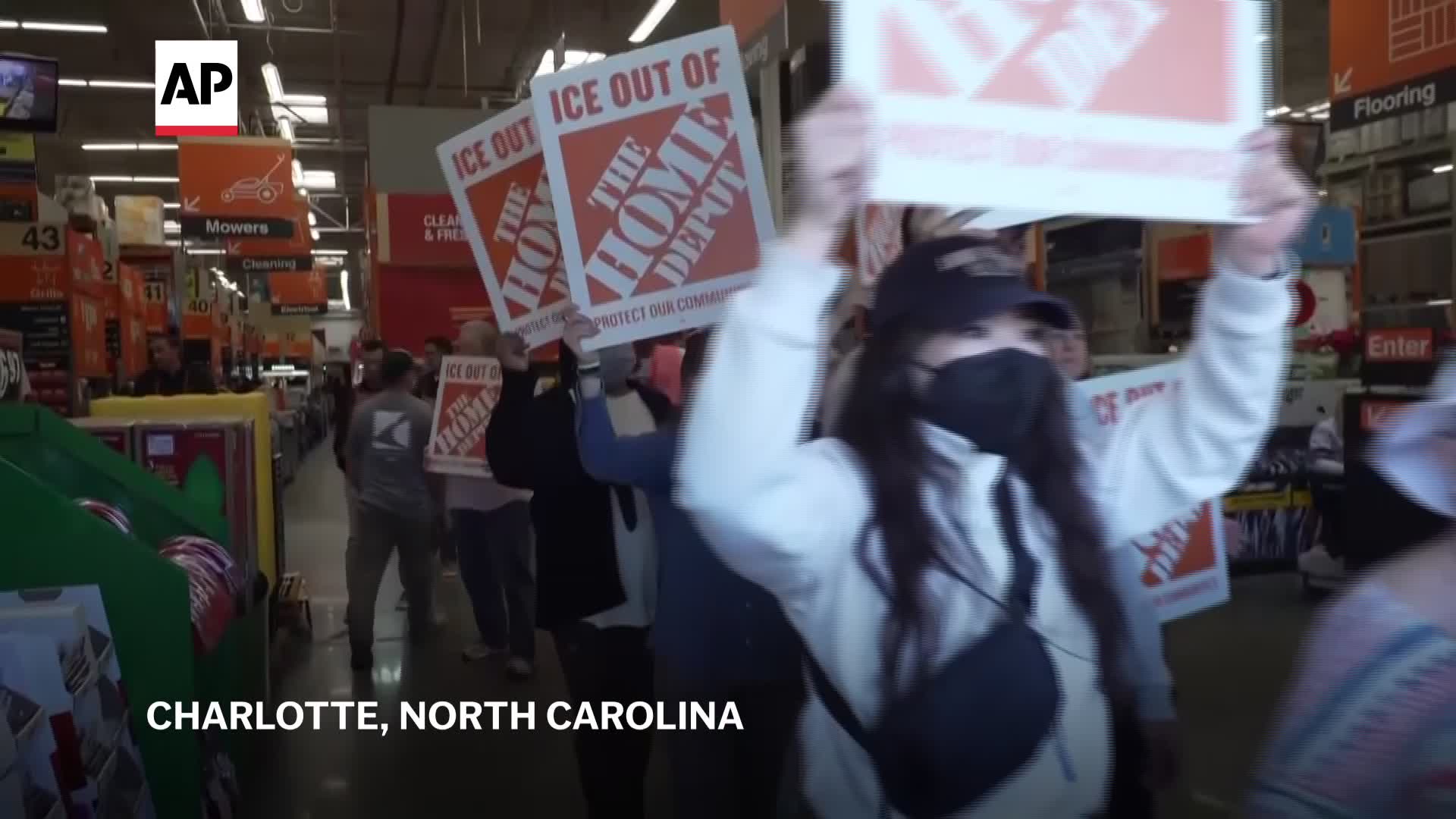 Protesters urge NC Home Depot to keep ICE out – BorderReport