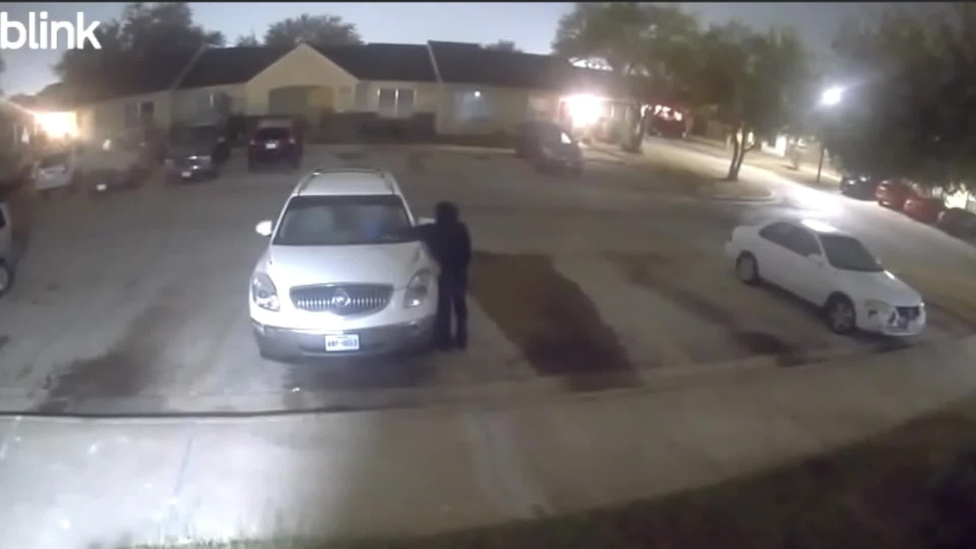 Brownsville police search for suspect in connection with arson – KVEO-TV