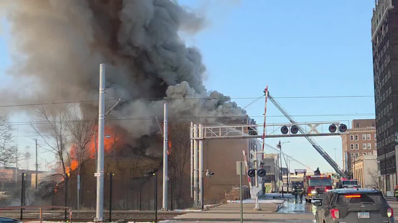 Fire response in East St. Louis – FOX 2
