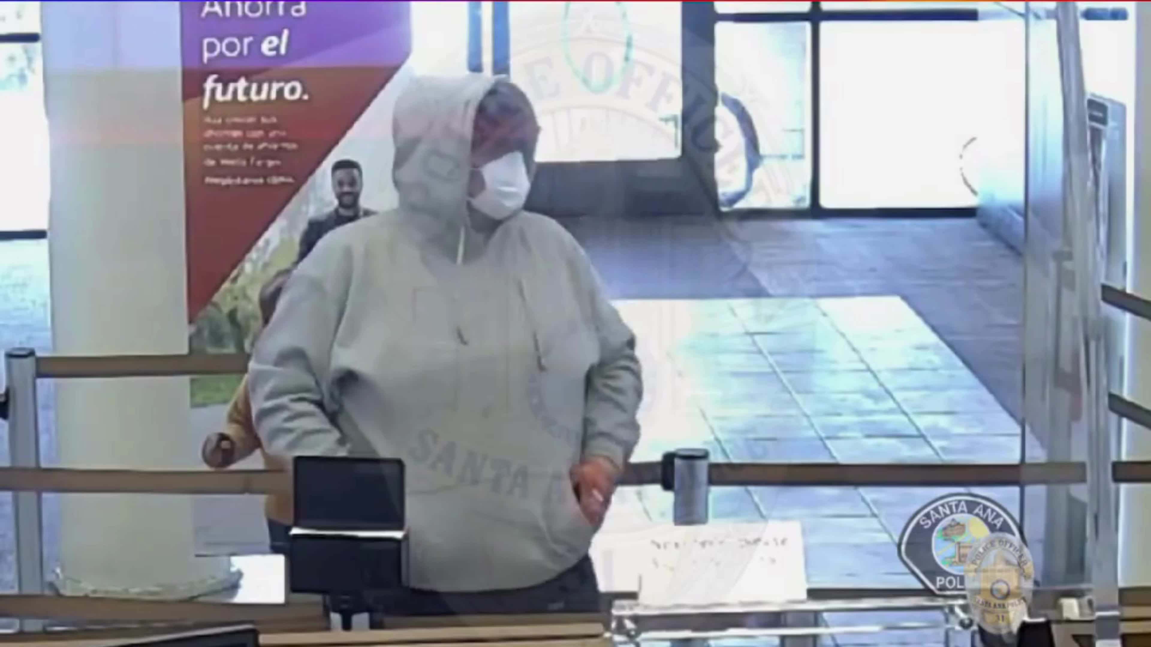 Santa Ana attempted bank robbery caught on camera – KTLA